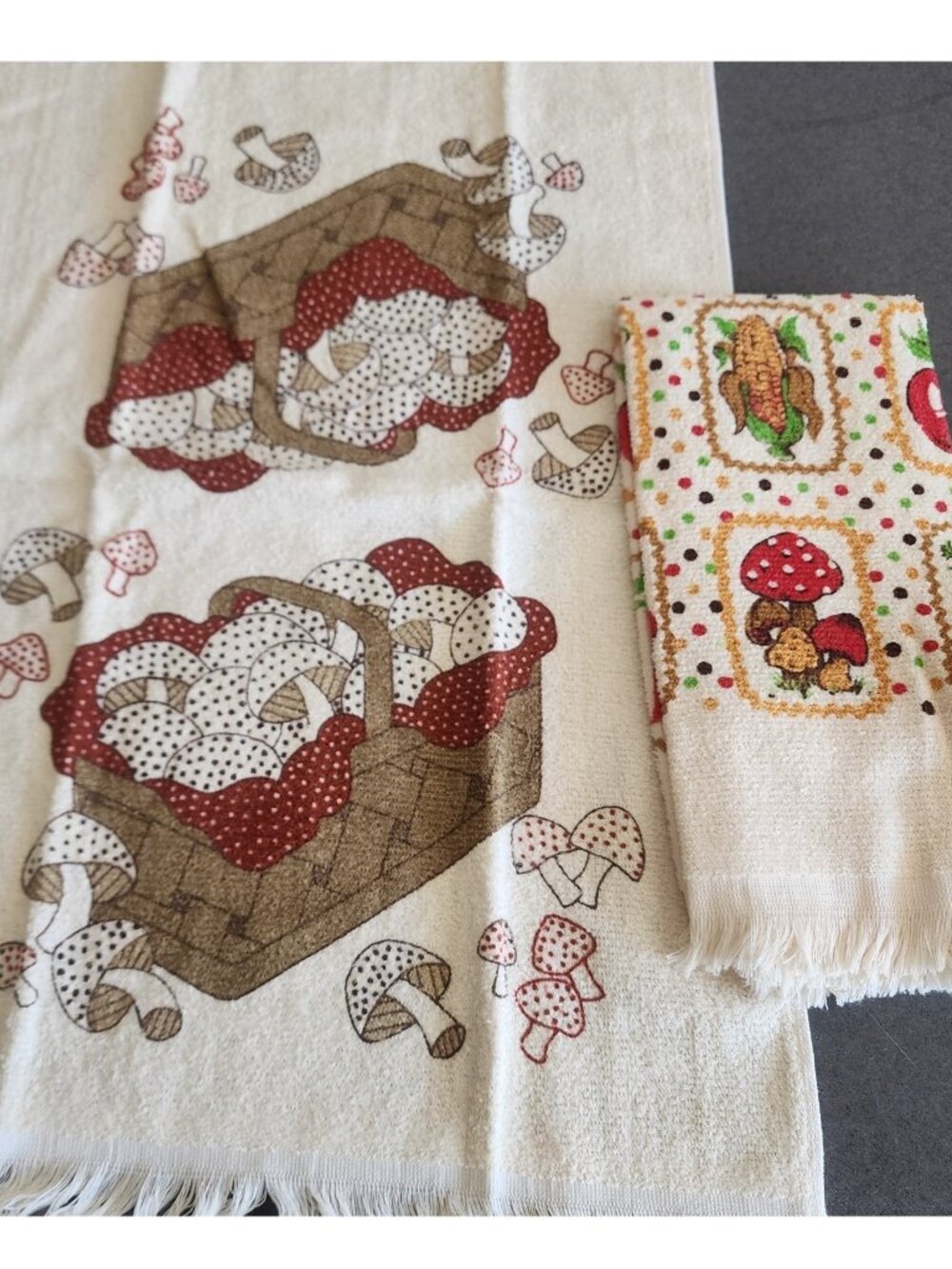Vtg 70s Mushroom Basket & Vegetables Terry Cloth Kitchen Hand Towels Set Of 2